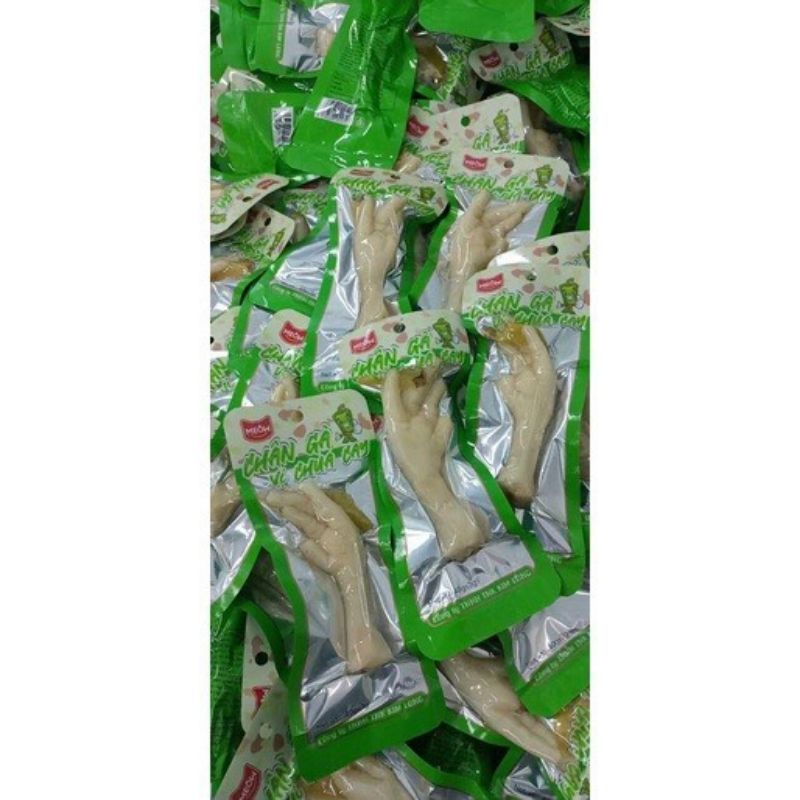Chân gà chua cay Việt Nam 40g MEOW