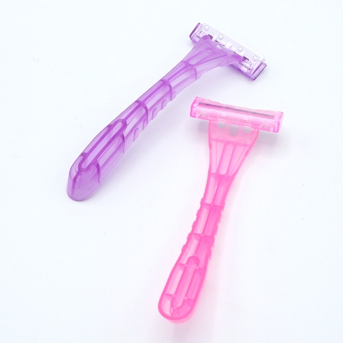 Daiso Bộ 02 Dao cạo râu có 3 lưỡi