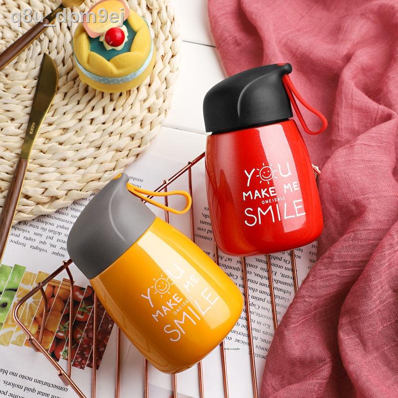 Bình chân không mini nữ sinh viên cầm tay trẻ em cô gái nhỏ dễ thương cốc nước lưới màu đỏ đơn giản trong siêu