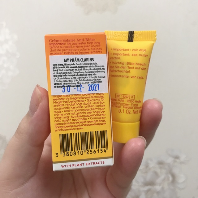 Kem Chống Nắng Cho Da Mặt Clarins Sun Wrinkle Control Cream For Face SPF50+ UVA UVB 5ml