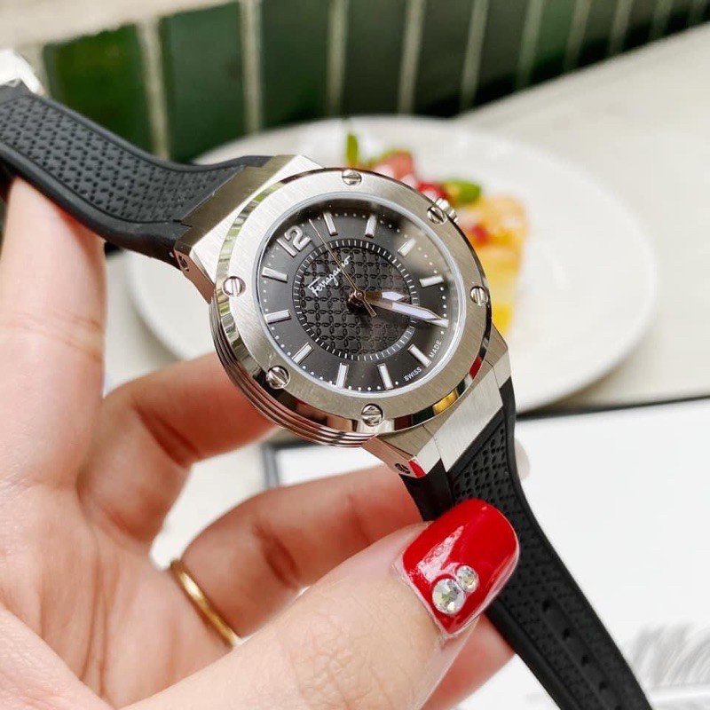 Đồng hồ nữ Salvatore Ferragamo F80 bản thường .