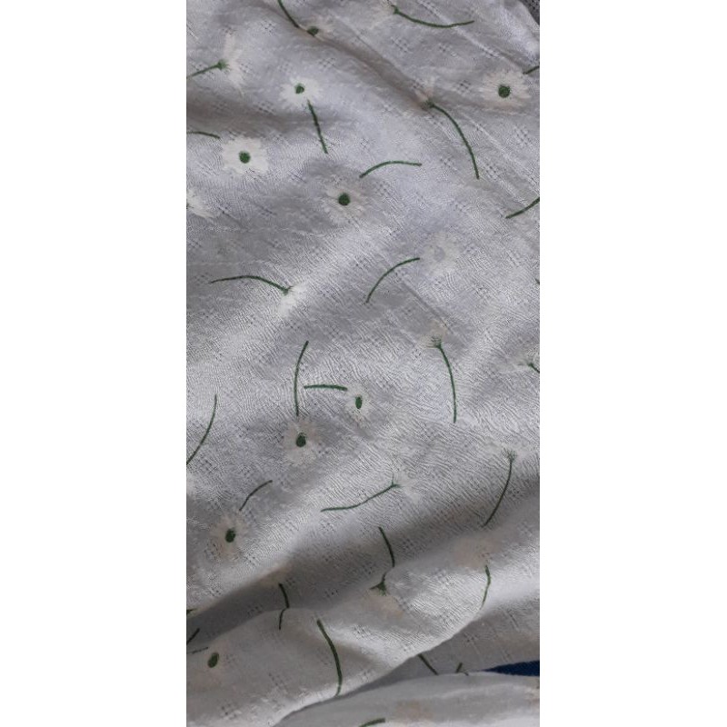 Pass croptop hoa trắng như hình
