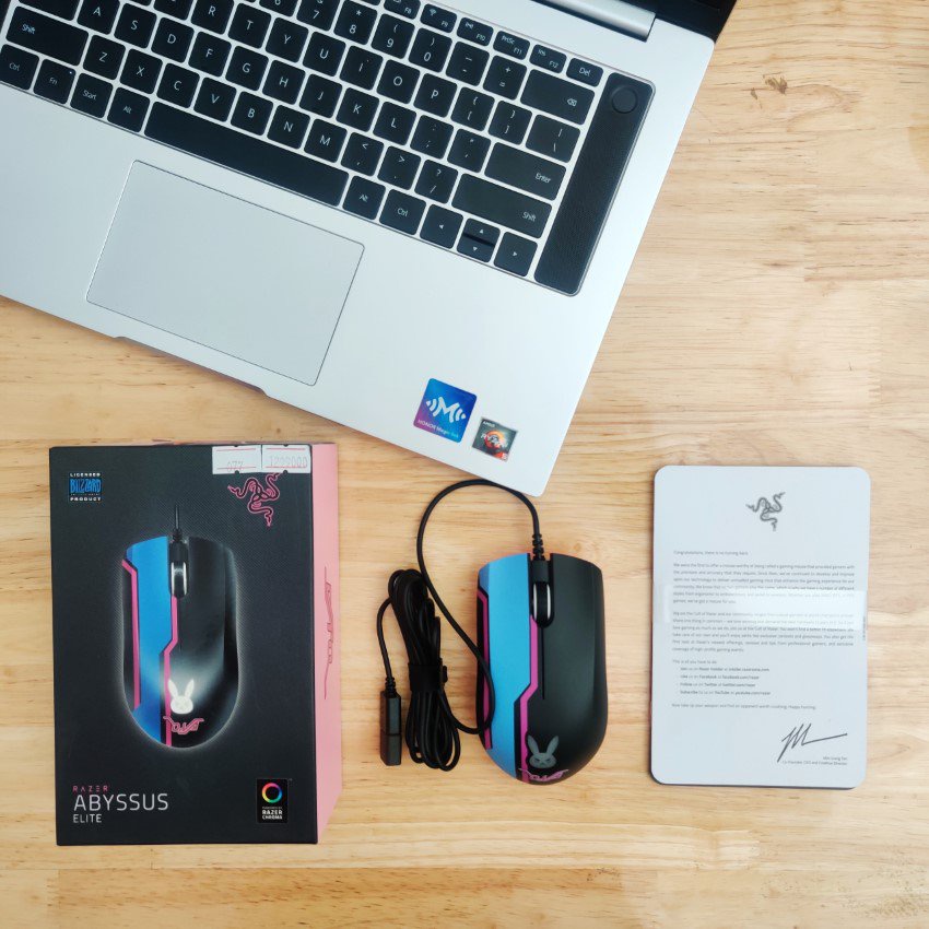 Chuột chơi game Razer Abyssus Elite D.VA Edition