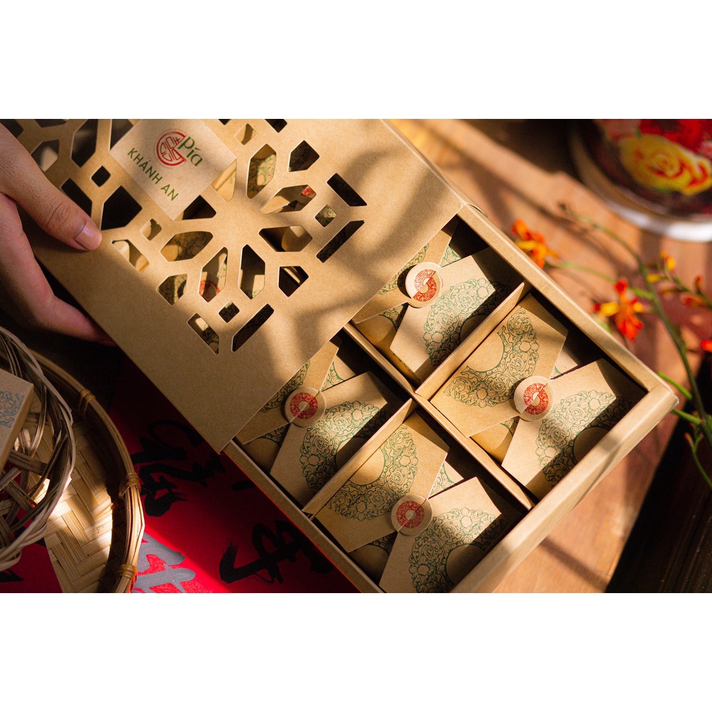 HỘP BÁNH PÍA 6 BÁNH NHÀ DẬU