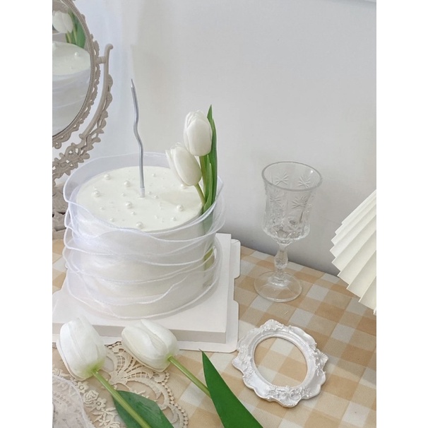 Set Trang Trí Bánh Kem Hoa Tulip Trắng