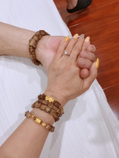VÒNG TRẦM HƯƠNG