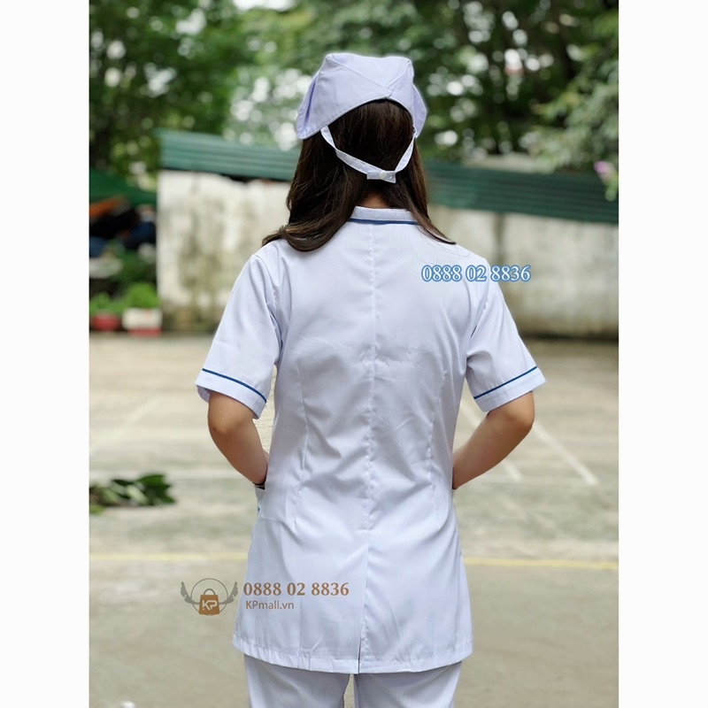 Bộ quần áo blouse trắng viền xanh với túi chéo nhẹ nữ tính cho điều dưỡng, y tá, dược sỹ, thẩm mỹ viện, spa