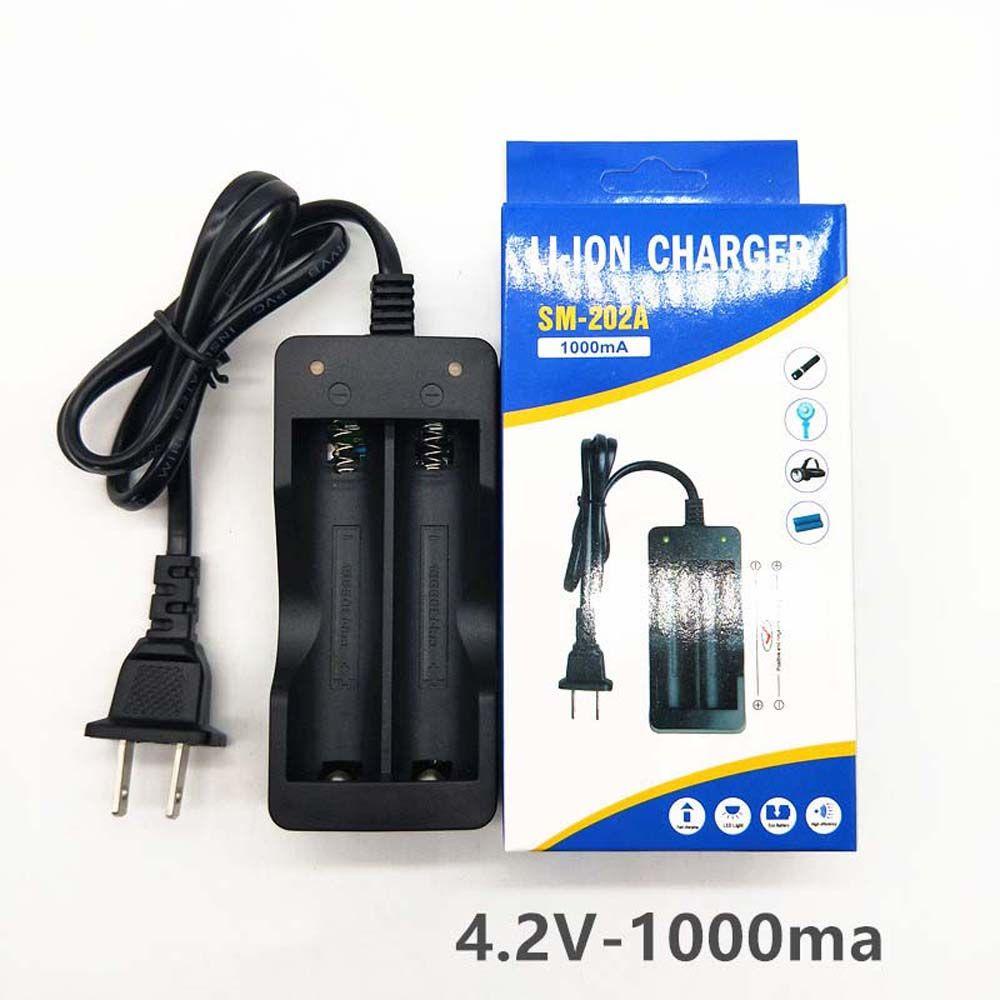 Cục Sạc Pin Li-ion 18650 Thông Minh Tích Hợp Đèn LED Tiện Dụng TAYLOR1