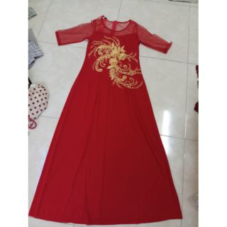 Đầm dạ hội dài của Thuy Nguyen