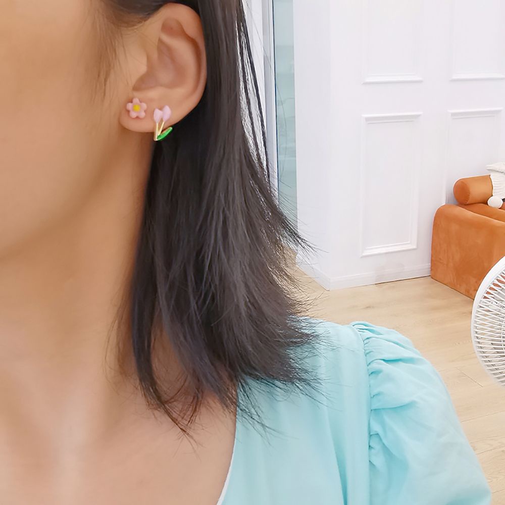 4 Đôi bông tai phối hình hoa tulip/ bướm nhiều màu dễ thương phong cách Hàn Quốc cho nữ