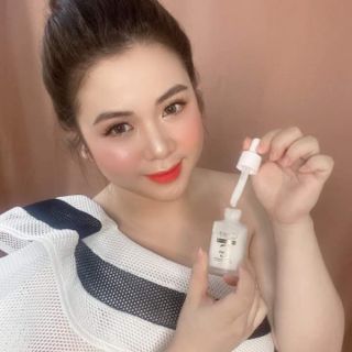 Huyết thanh trắng da