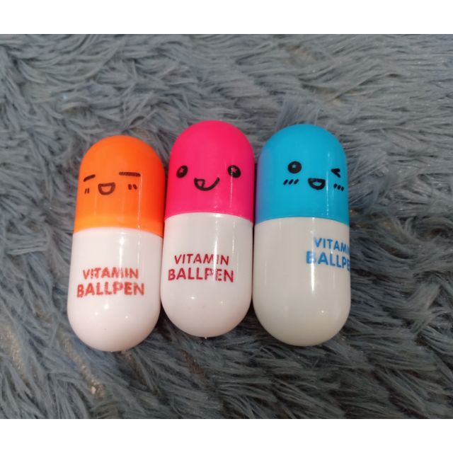 Bút bi Vitamin mực xanh