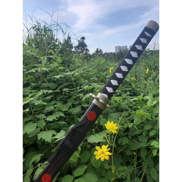 Mô hình thanh Zoro lưỡi hoa văn bằng gỗ 100cm - One Piece | Baystore