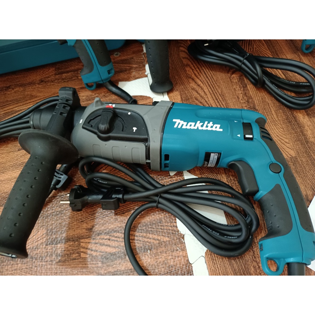 Máy khoan bê tông Makita HR2470- 3 chức năng khoan sắt, gỗ, khoan bê tông và đục bê tông(bảo hành 12