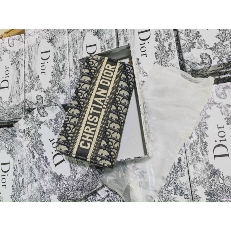 VÍ DIOR ZIPPER FUBOX