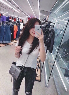 [RẺ VÔ ĐỊCH] Combo 2 áo thun cổ tim Pull&Bear