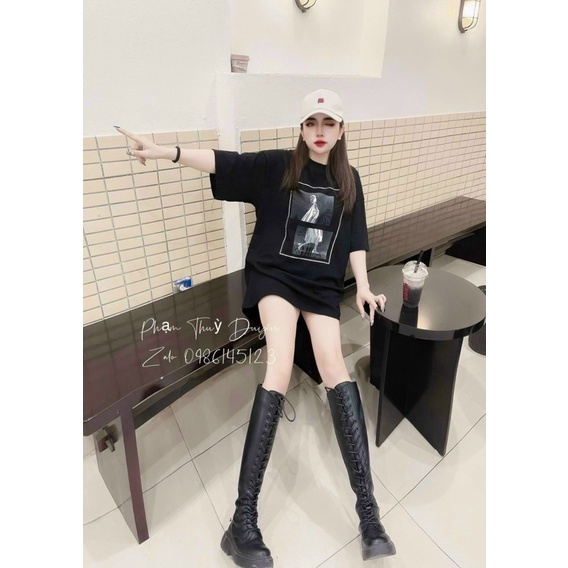 Áo phông tuyết tay lỡ khung hình