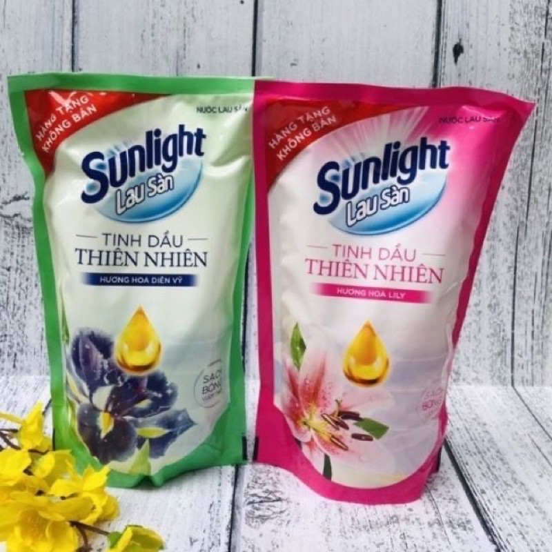 Nước lau sàn Sunlight hương loa Ly Ly túi 550g và hương hoa Diên Vỹ túi 550g