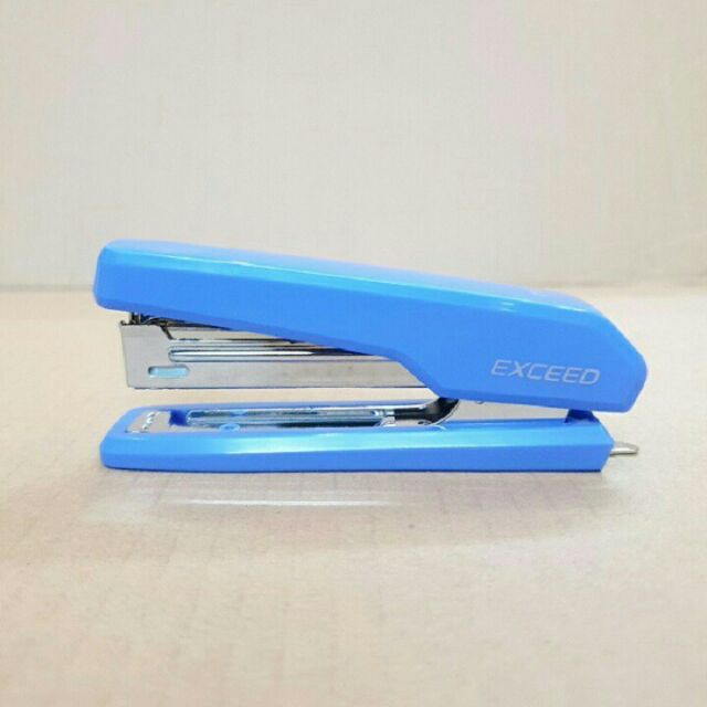 Bấm kim số 10 deli 0229