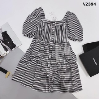 Váy bbd kẻ khuy tay bồng