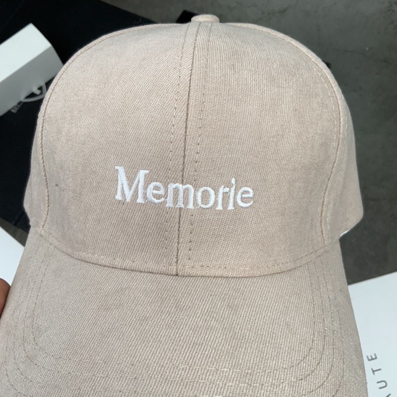 Mũ Lưỡi Trai Thêu Chữ Hàn Quốc Memorie Nỉ Nhung Mịn Thời Trang Xịn Phong Cách Nam Nữ
