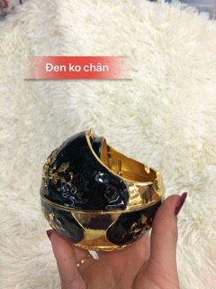 Gạt tàn Hoàng gia
