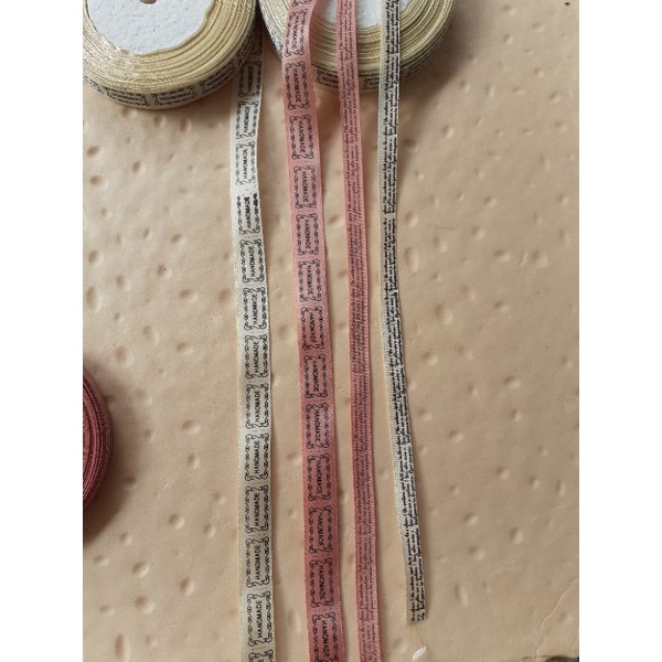 Ruy băng trang trí