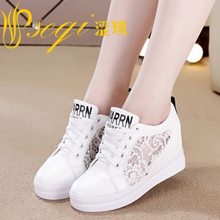 Giầy độn đế pha ren đen và trắng