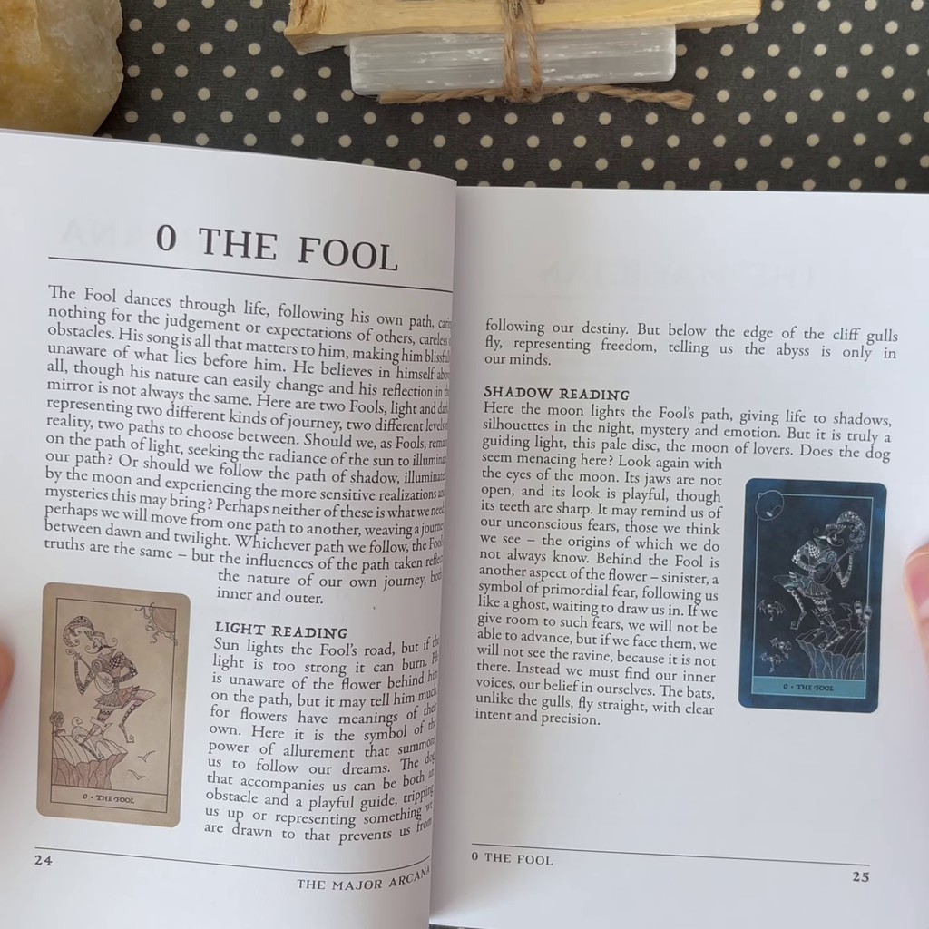 Bài Tarot of Light and Shadow