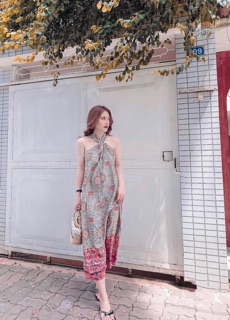 Váy maxi thổ cẩm mặc đi biển siêu hot