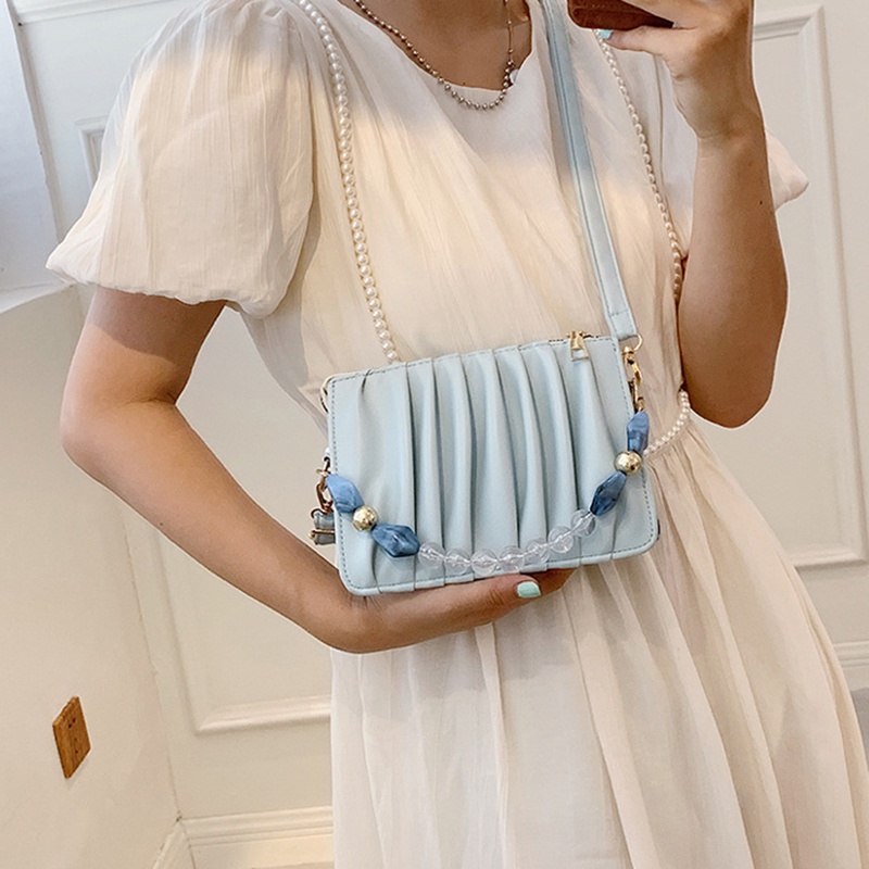 Túi đeo chéo IELGY thiết kế hình dạng đám mây đính chuỗi dây hạt thời trang