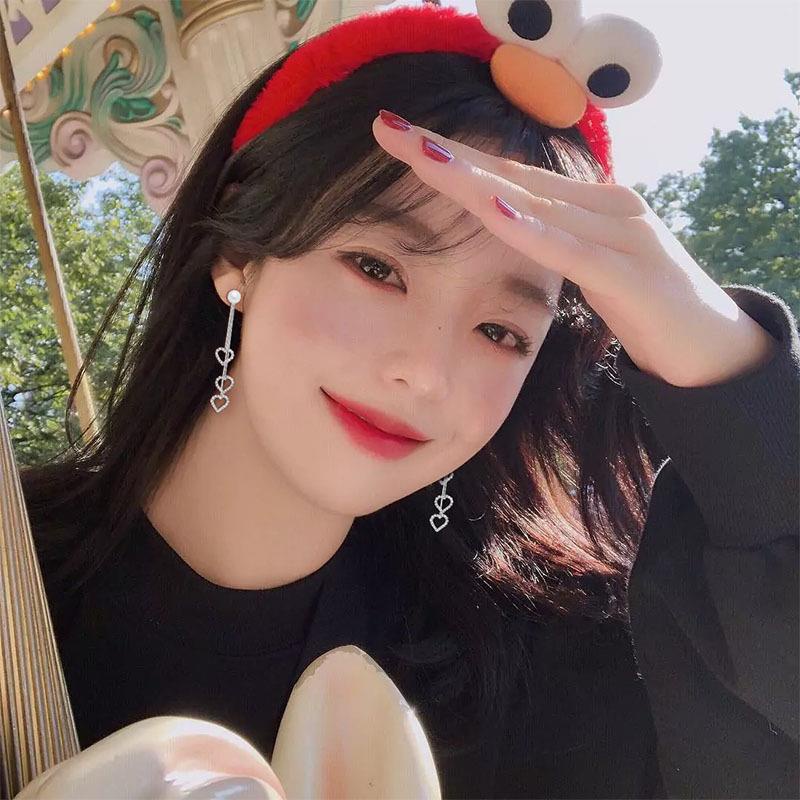 Khuyên Tai Tua Rua Dài Hình Trái Tim Đính Kim Cương Thanh Lịch Và Tinh Tế