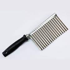 Dao răng cưa lượn sóng bằng inox cán nhựa đen cắt rau củ, khúc bạch, bánh bột, các loại bánh,....