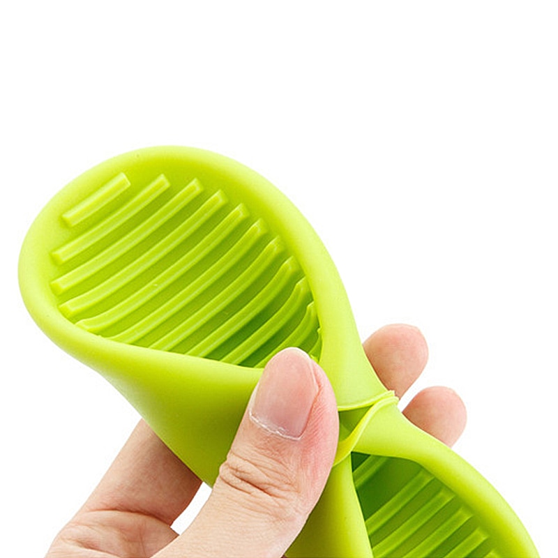 Găng Tay Nhấc Nồi Cách Nhiệt Làm Bằng Silicon