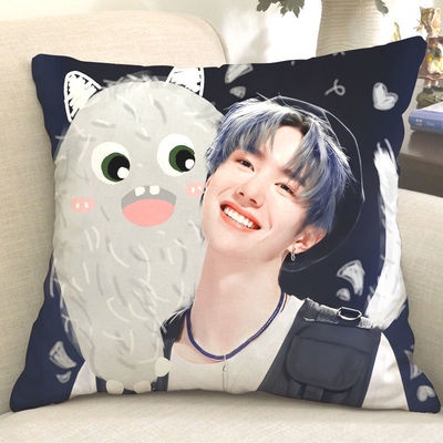 Gối ôm Vương Nhất Bác Wang Yi Bo 35*35cm