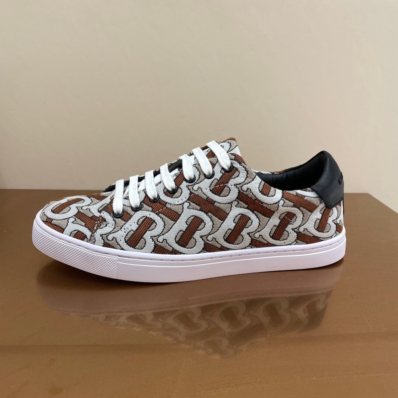 Giày thể thao/sneaker nam hoạ tiết logo 3D thương hiệu Burberry cao cấp có 3 màu