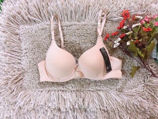 Áo ngực giá 180k/1c