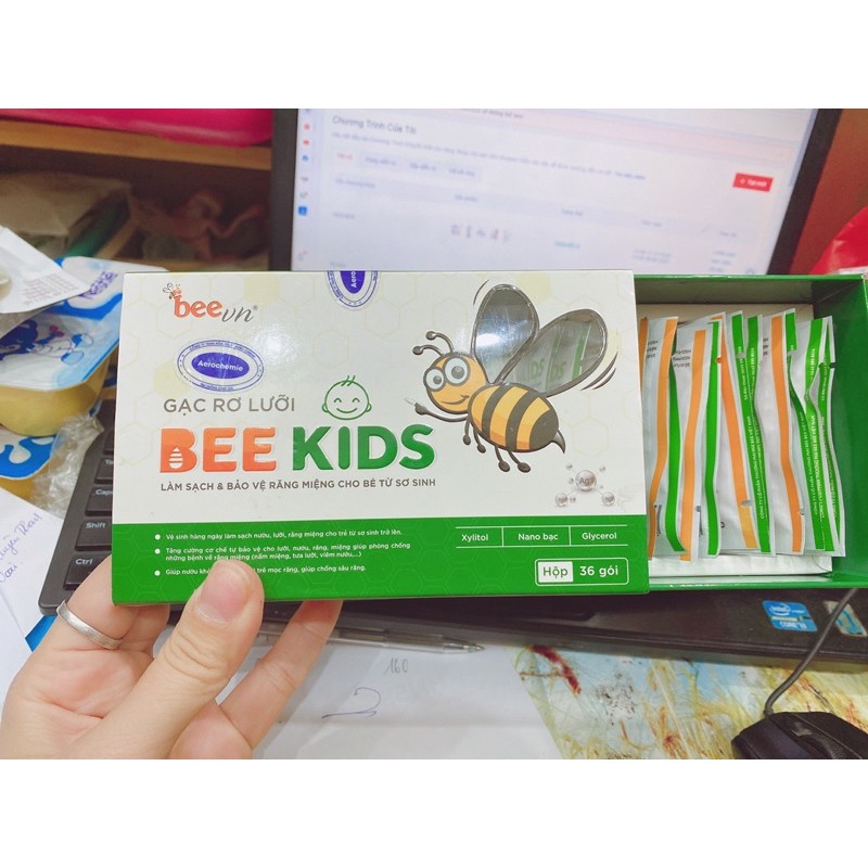 Gạc Rơ Lưỡi Kháng Khuẩn Nano Bạc Bee Kids Hộp 36 Gói
