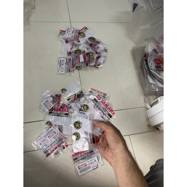 Logo Yamaha Vàng nổi zin hãng indo…logo bửng và nạ