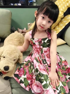 Đầm 2 dây hoa hồng D&G