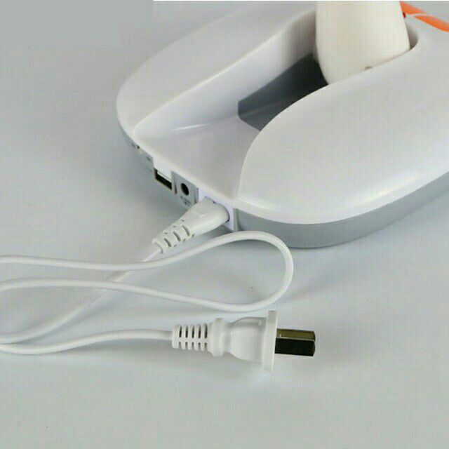 Quạt tích điện ông tây - Đèn chiếu sáng - Sạc điện thoại qua cổng USB