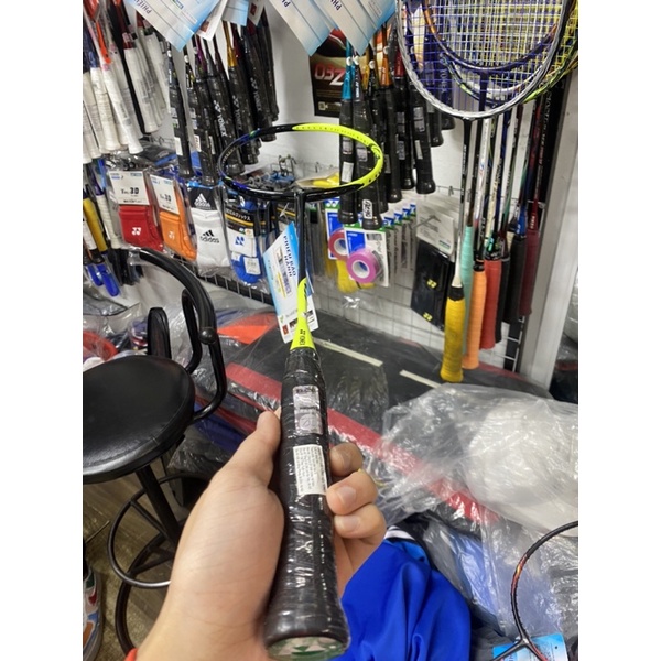 Vợt cầu lông Astrox 77 4u chính hãng