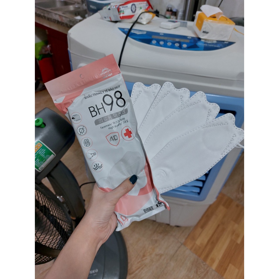 Khẩu trang 4D kháng khuẩn Uni Mask chống bụi mịn cao cấp