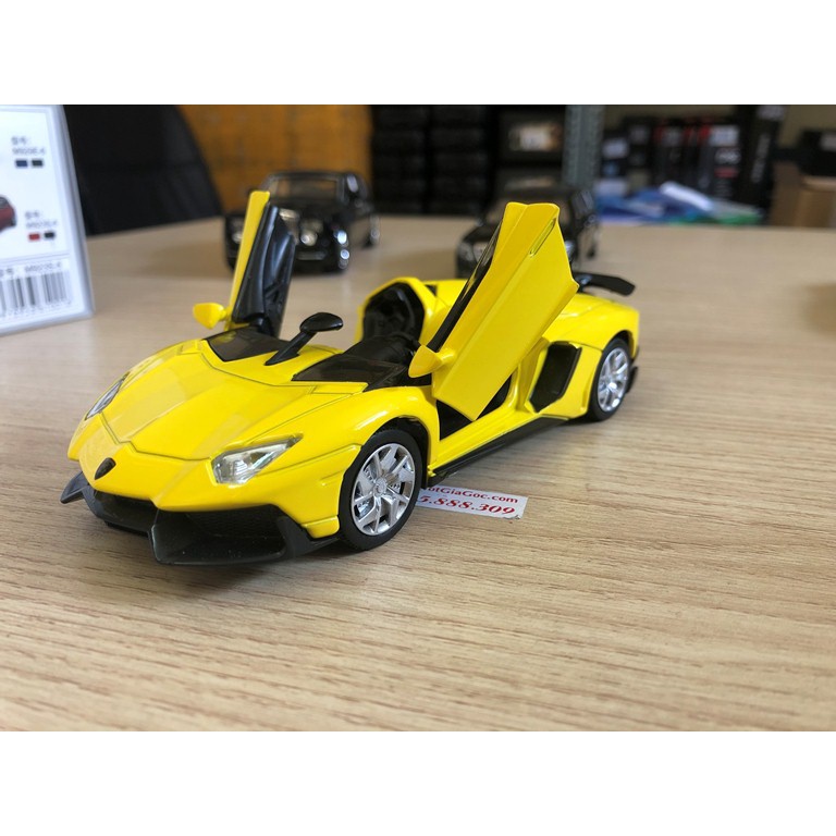 Xe ô tô đồ chơi Lamborghini Aventador mui trần tỉ lệ 1:32 bằng hợp kim