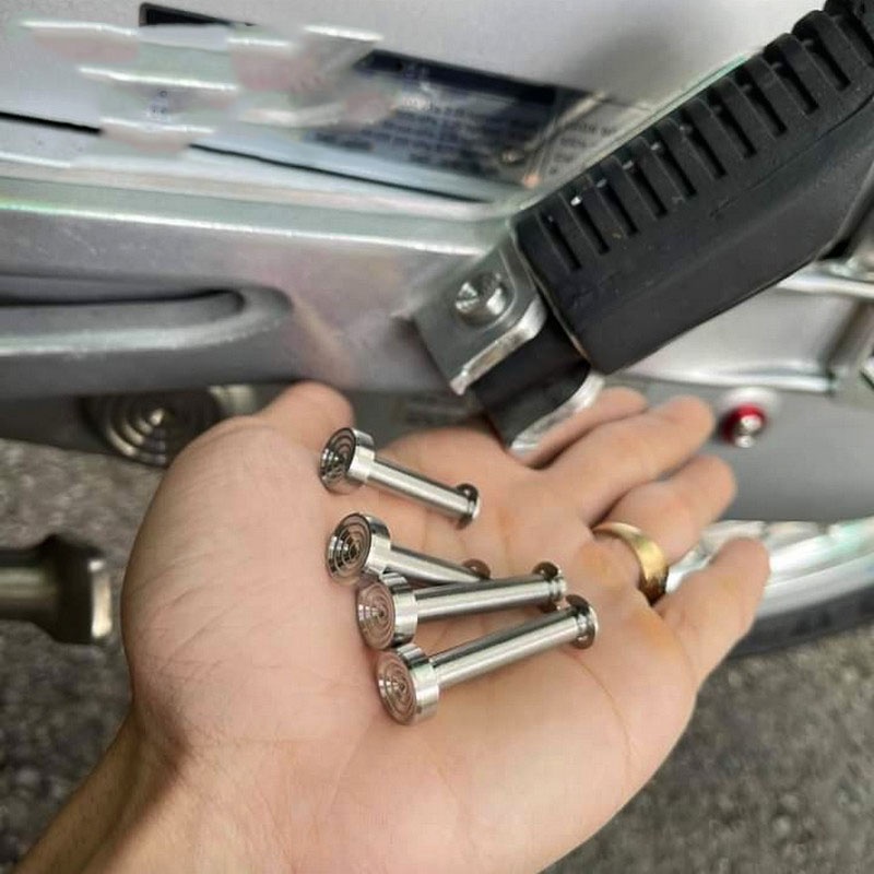 Ốc xỏ gác chân Salaya Inox 304 cho dòng xe Yamaha và Honda Winner, Exciter, Wave, Dream, Sonic, Satria,....