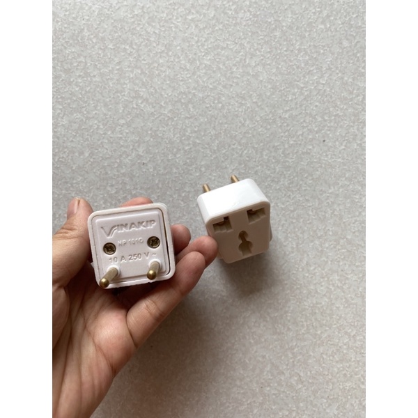 Ổ cắm điện Vinakip chuyển đổi từ 3 chân sang 2 chân 10A - 250V
