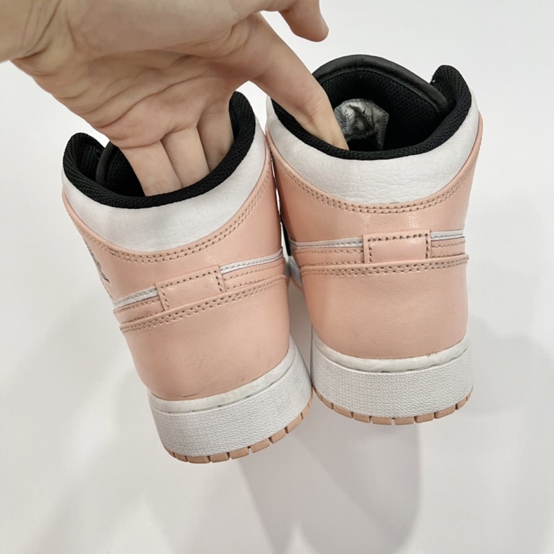 Jordan mid hồng size 40