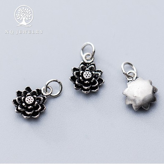 Charm bạc hình hoa sen nở treo - NQ Jewelry
