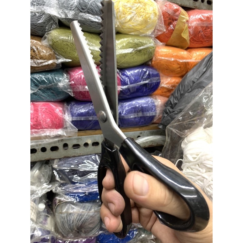 Kéo cắt răng cưa cắt vải loại tốt