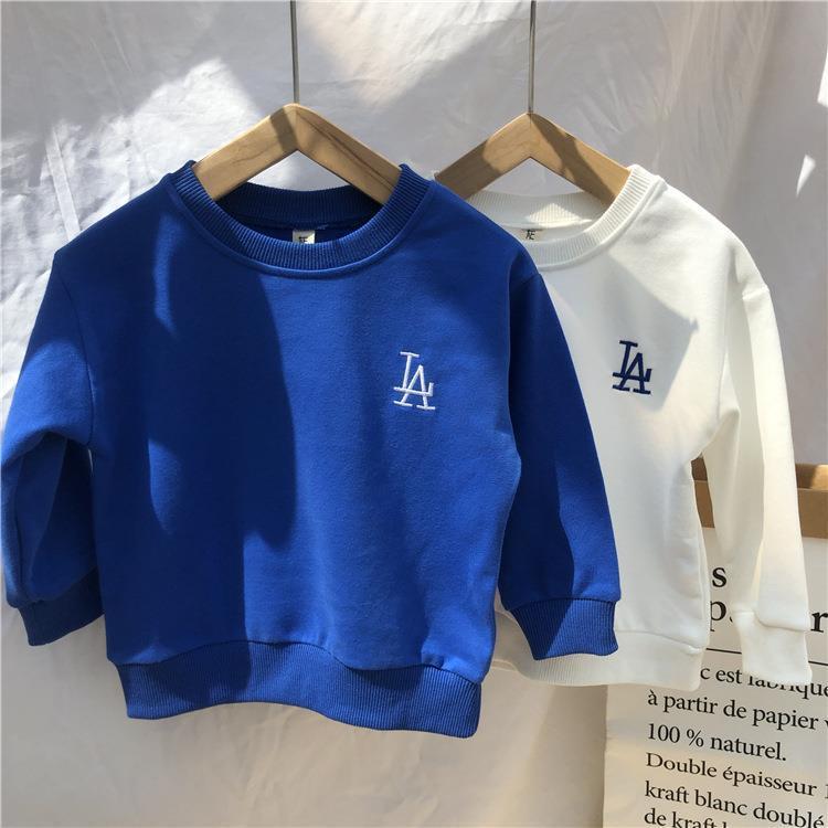 Áo thun dài tay cổ tròn màu sắc đơn giản cho bé trai